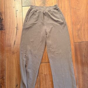ALO Yoga Textured Brown Pants